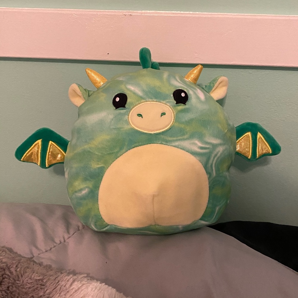 8” Mystery squad dragon squishmallow